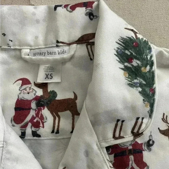 Pottery Barn Kids | Wmn's Santa
Pajamas Size XS - Picture 3 of 6